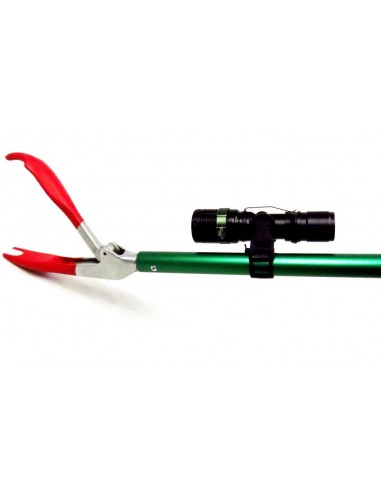 Latarka z uchwytem do chwytaków na węże